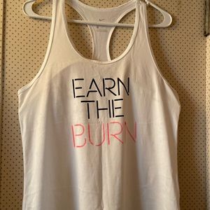 WHITE NIKE RUNNING SHIRT